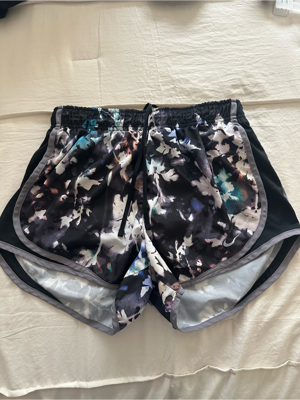 Nike Women's Black Floral Print Athletic Shorts